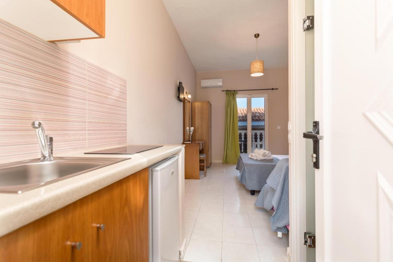 Mare Blu Studios & Suites Laganas Esterno foto