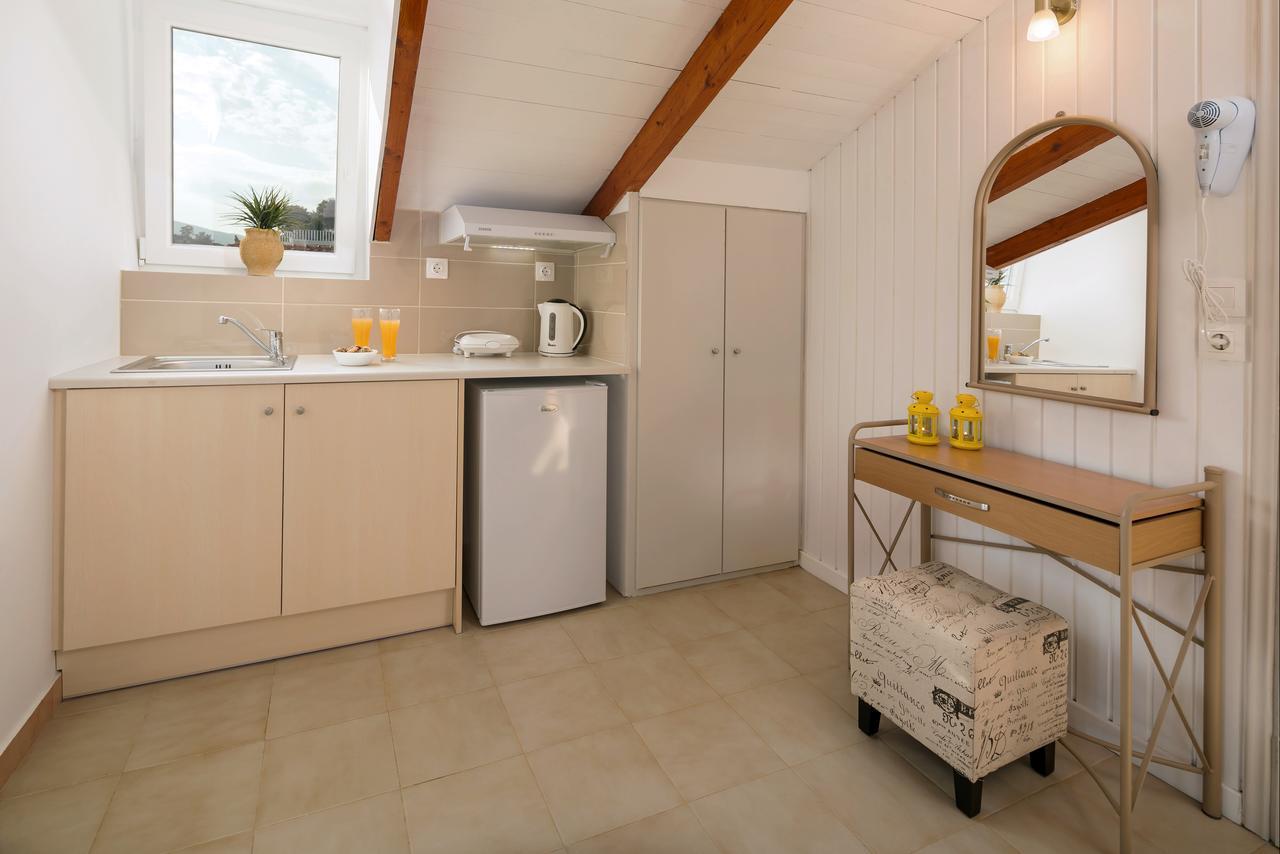 Mare Blu Studios & Suites Laganas Esterno foto