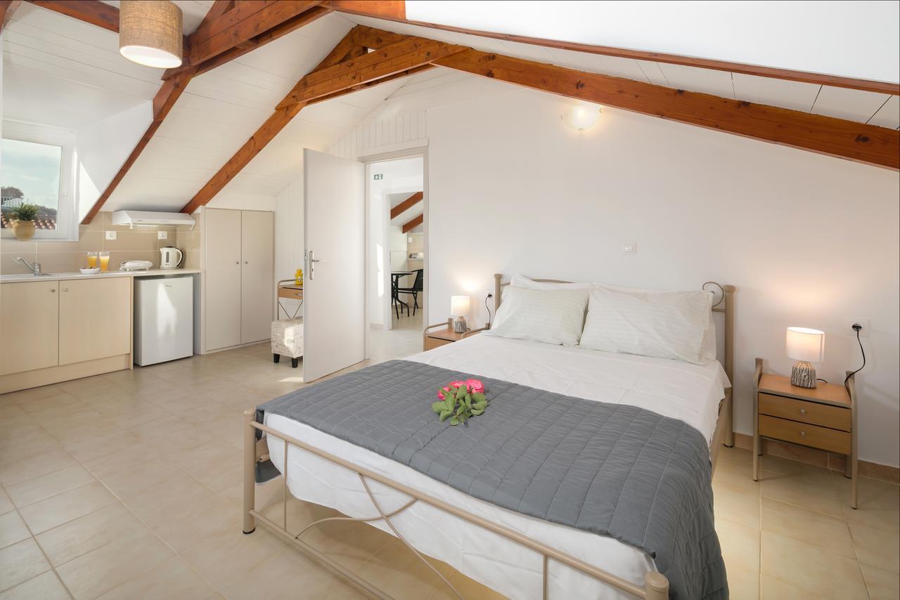 Mare Blu Studios & Suites Laganas Esterno foto