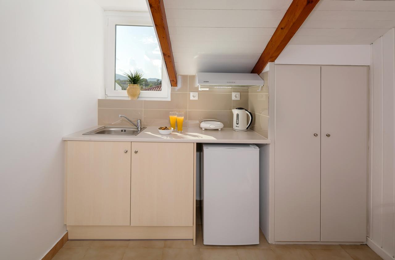 Mare Blu Studios & Suites Laganas Esterno foto