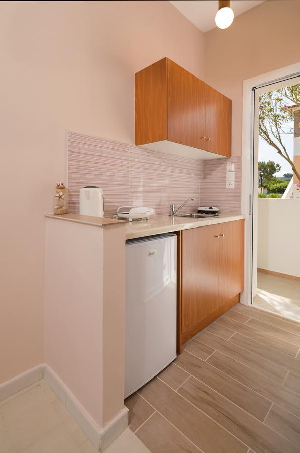 Mare Blu Studios & Suites Laganas Esterno foto